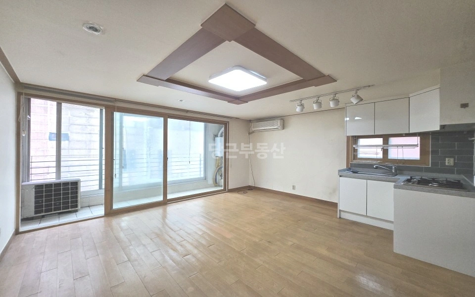 서울특별시 서초구 양재동 원룸 사진 1