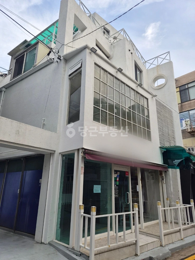 서울특별시 동대문구 회기동 상가 사진 1