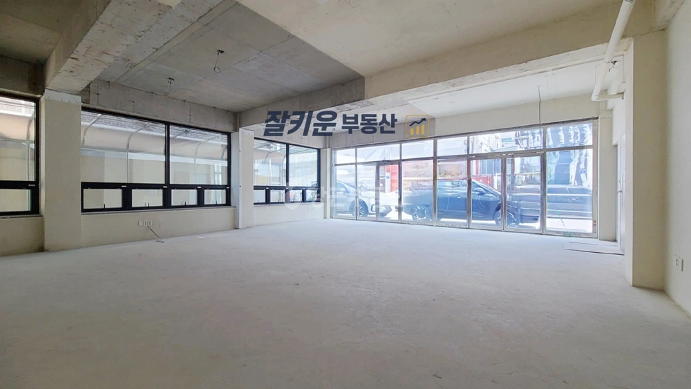 전남광주통합특별시 남구 월산동 상가 사진 1
