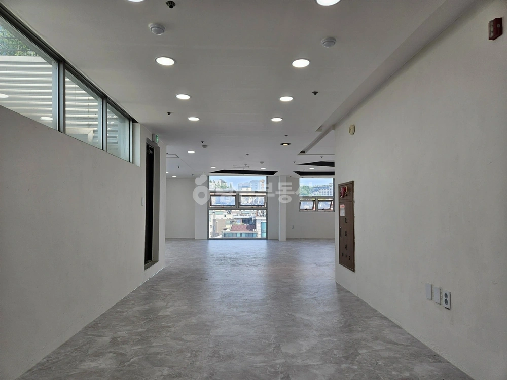 서울특별시 서대문구 연희동 상가 사진 1