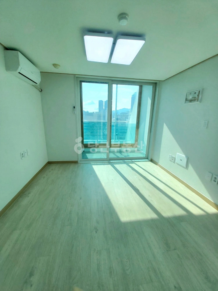 부산광역시 부산진구 전포동 아파트 사진 1