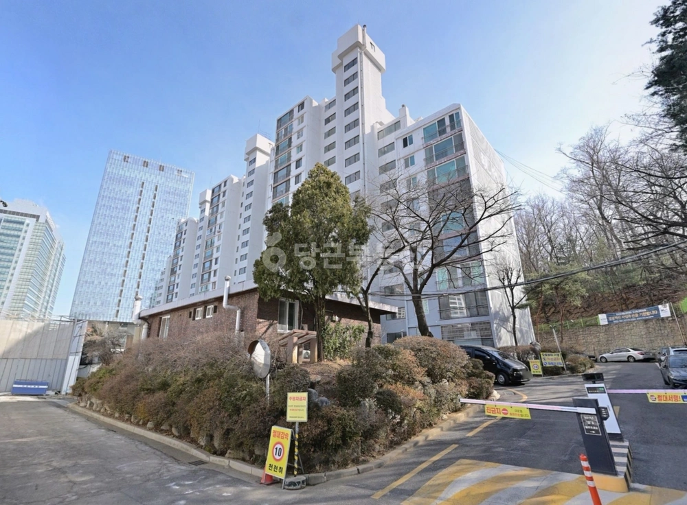 서울특별시 서초구 반포동 아파트 사진 1