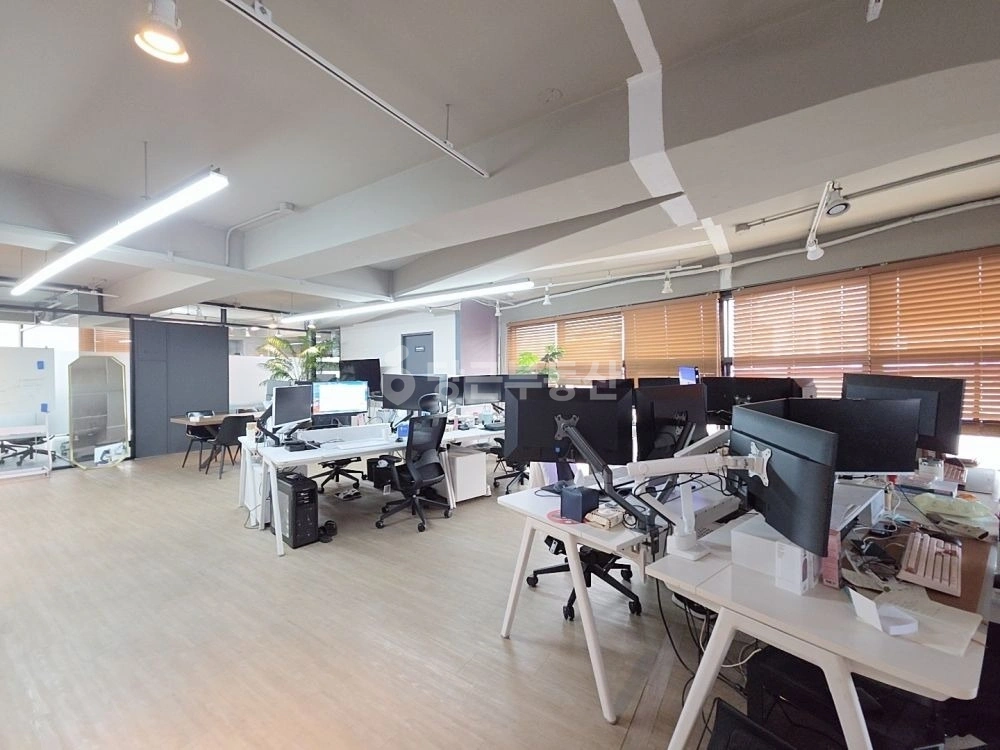 서울특별시 강남구 역삼동 사무실 사진 1