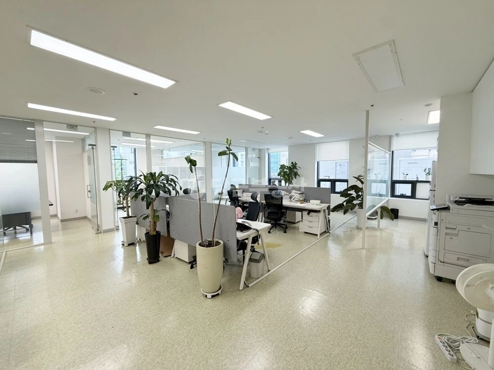 서울특별시 강남구 역삼동 사무실 사진 1