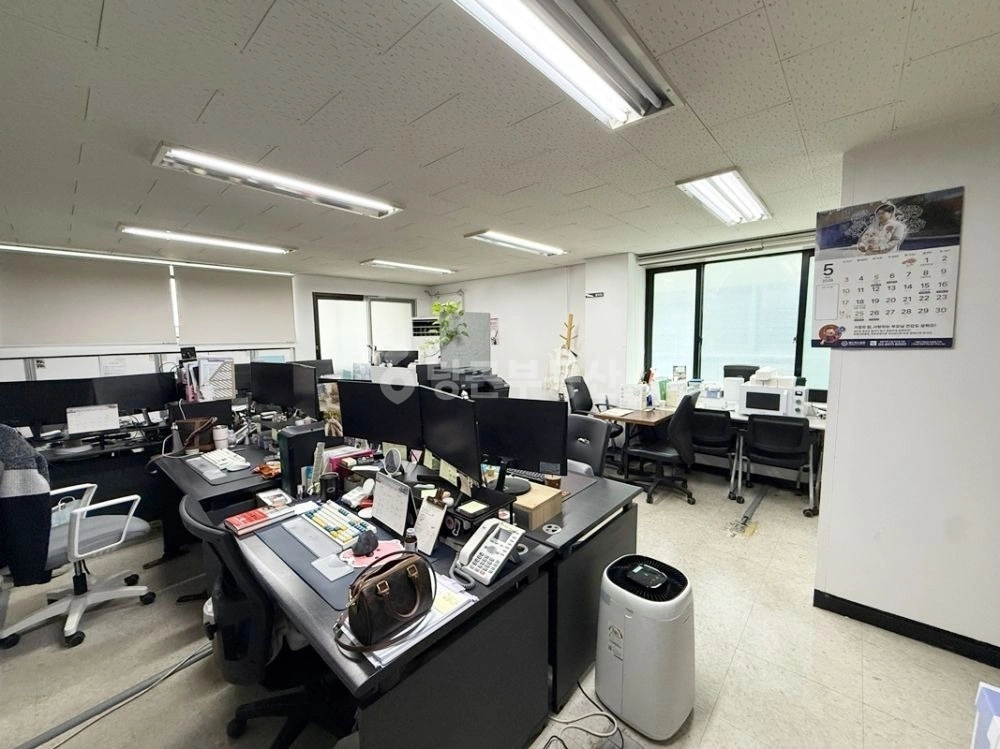 서울특별시 강남구 논현동 사무실 사진 1