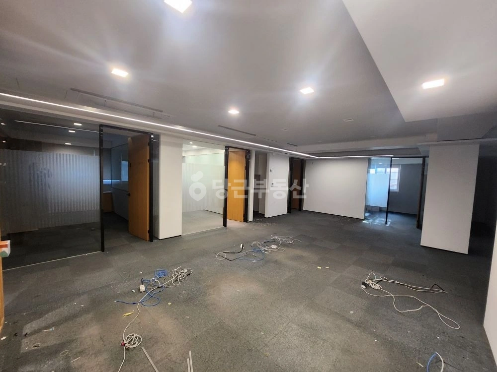 서울특별시 강남구 역삼동 사무실 사진 1