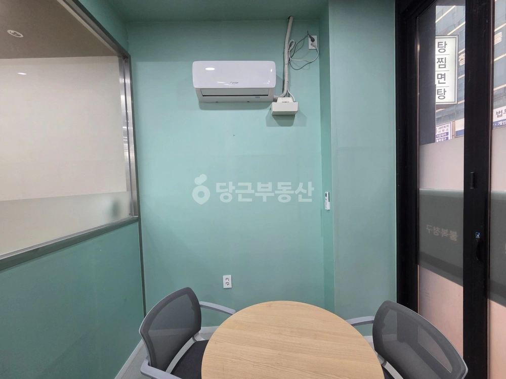대전광역시 서구 둔산동 상가 사진 1