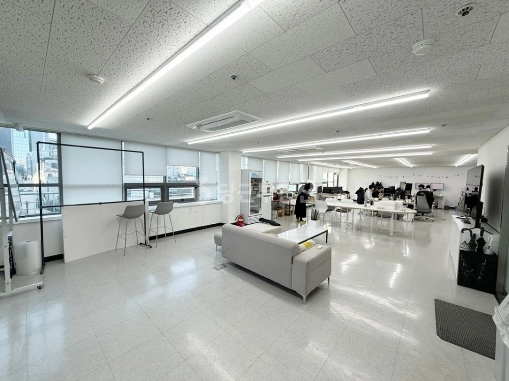 서울특별시 강남구 역삼동 사무실 사진 1