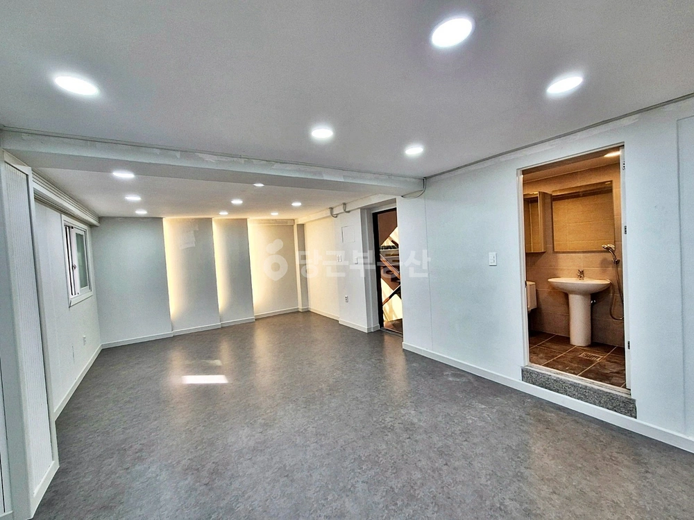서울특별시 강남구 역삼동 사무실 사진 1