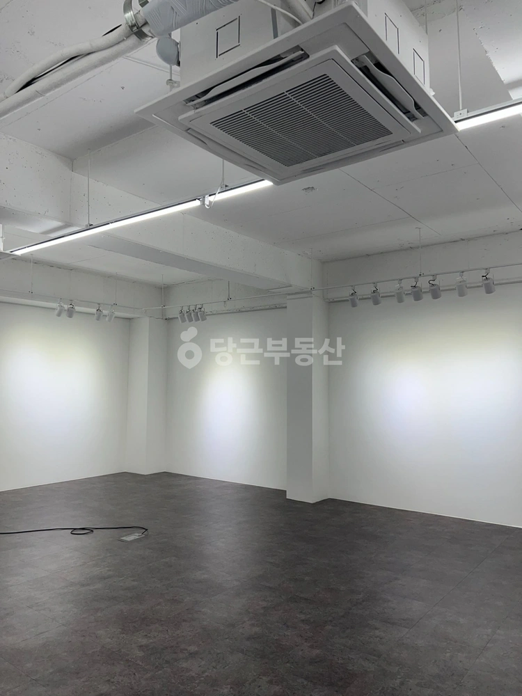 전남광주통합특별시 동구 동명동 상가 사진 1