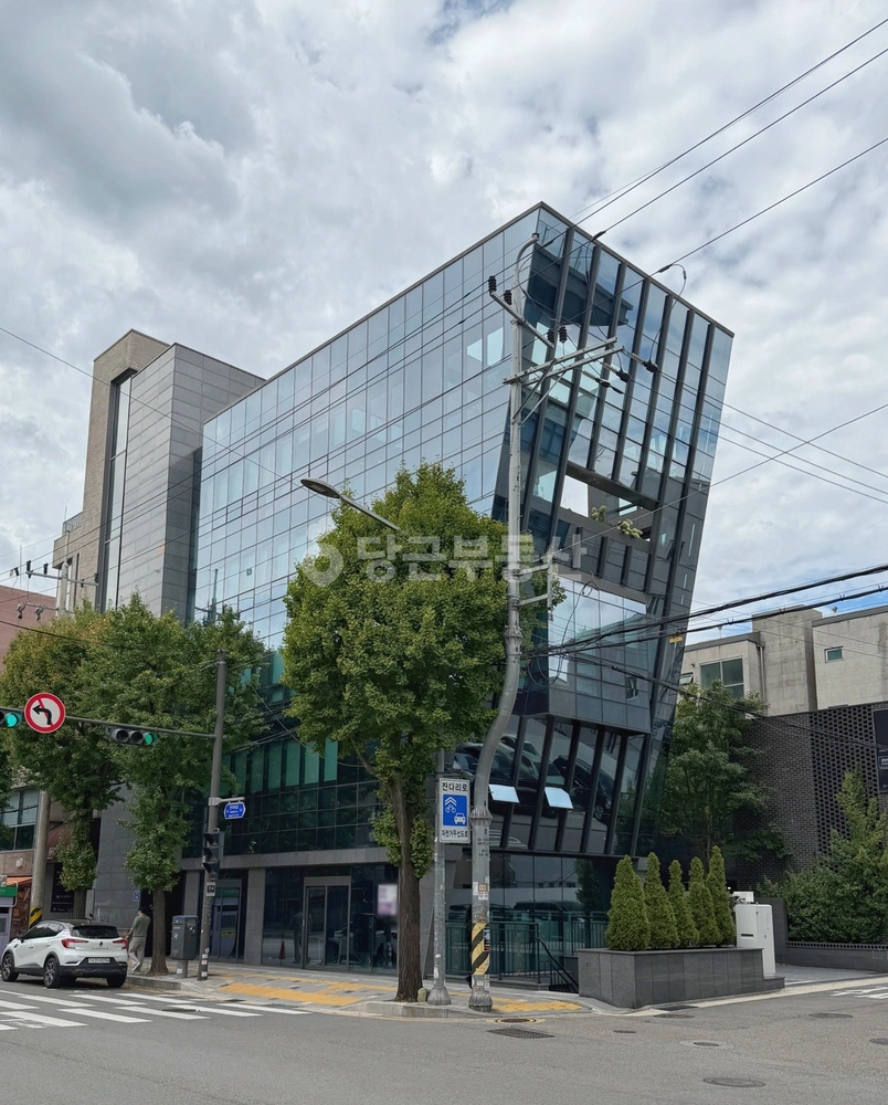 서울특별시 마포구 서교동 상가 사진 1