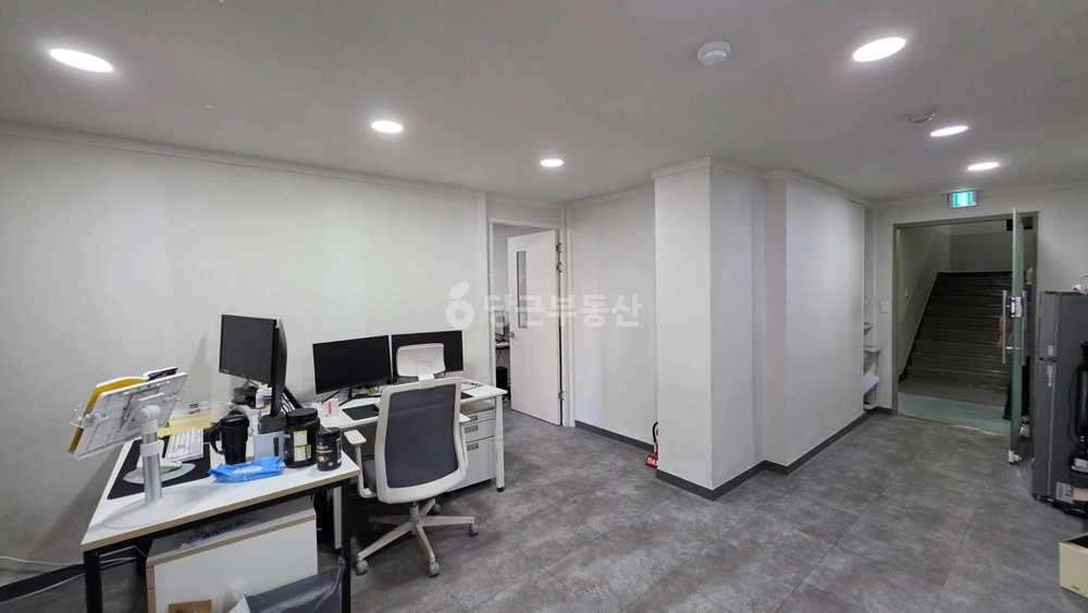 서울특별시 강남구 논현동 사무실 사진 1