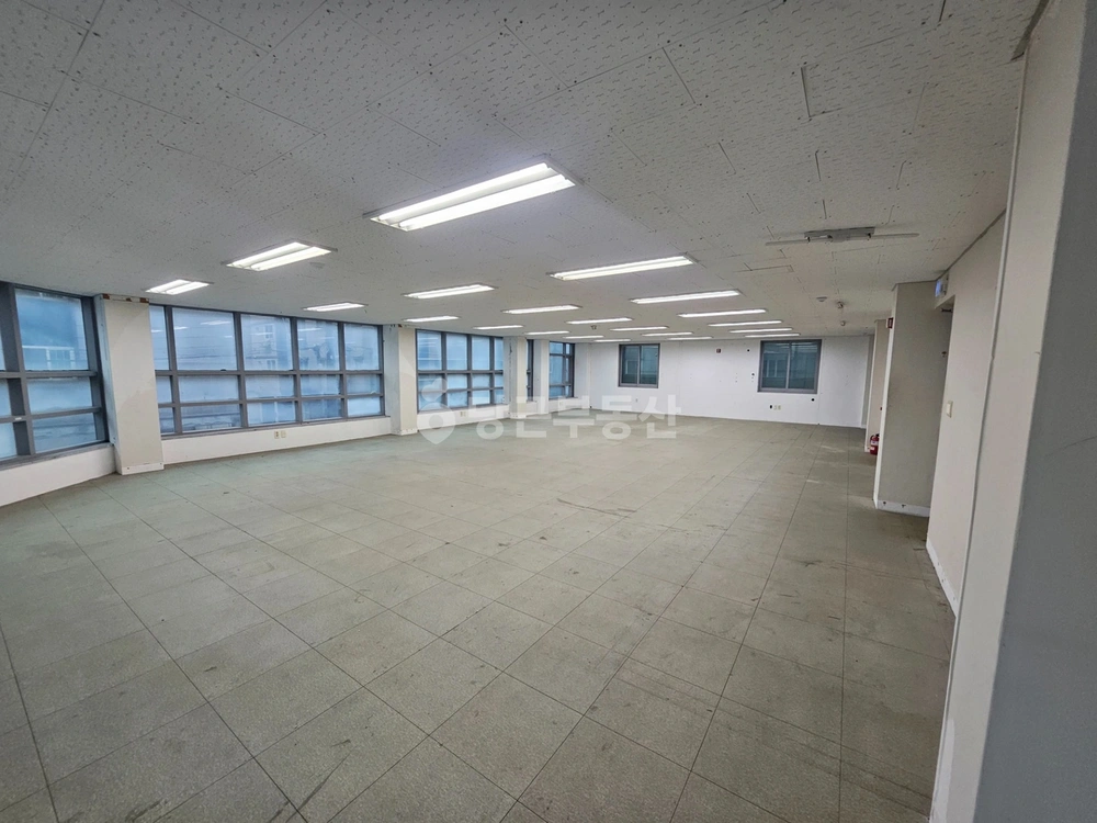 경상남도 창원시 진해구 용원동 상가 사진 1