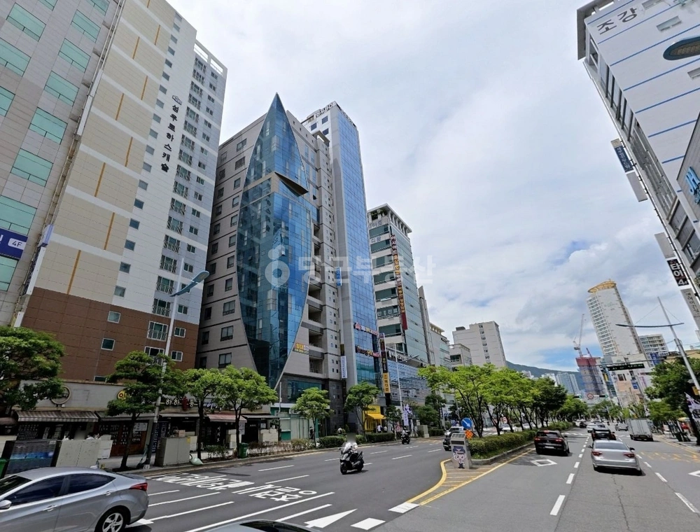부산광역시 연제구 연산동 상가 사진 1