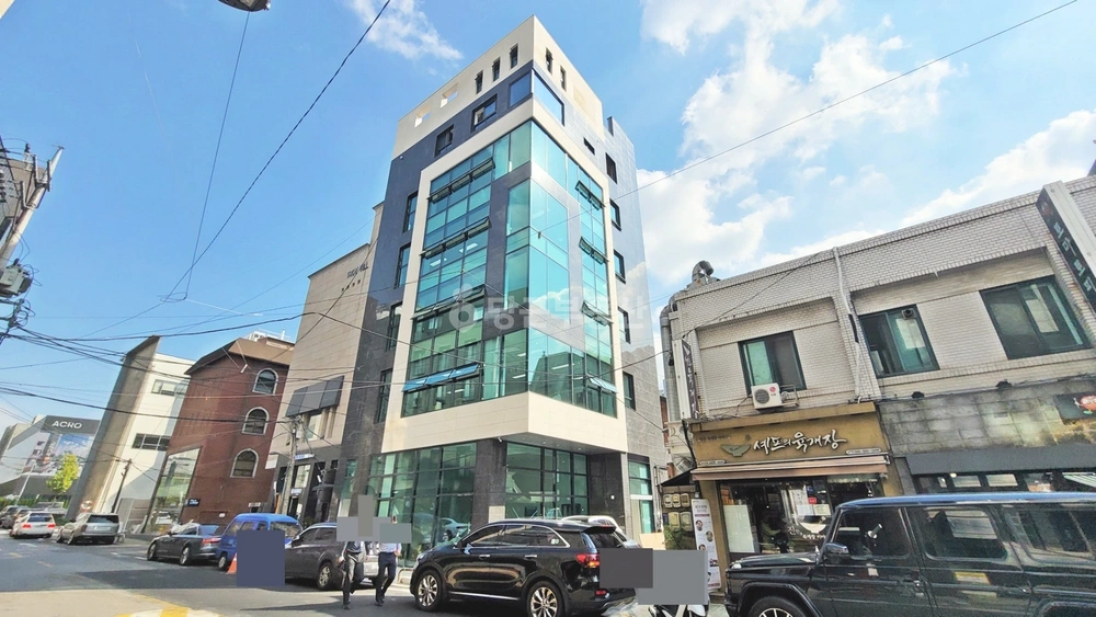 서울특별시 강남구 신사동 건물 사진 1