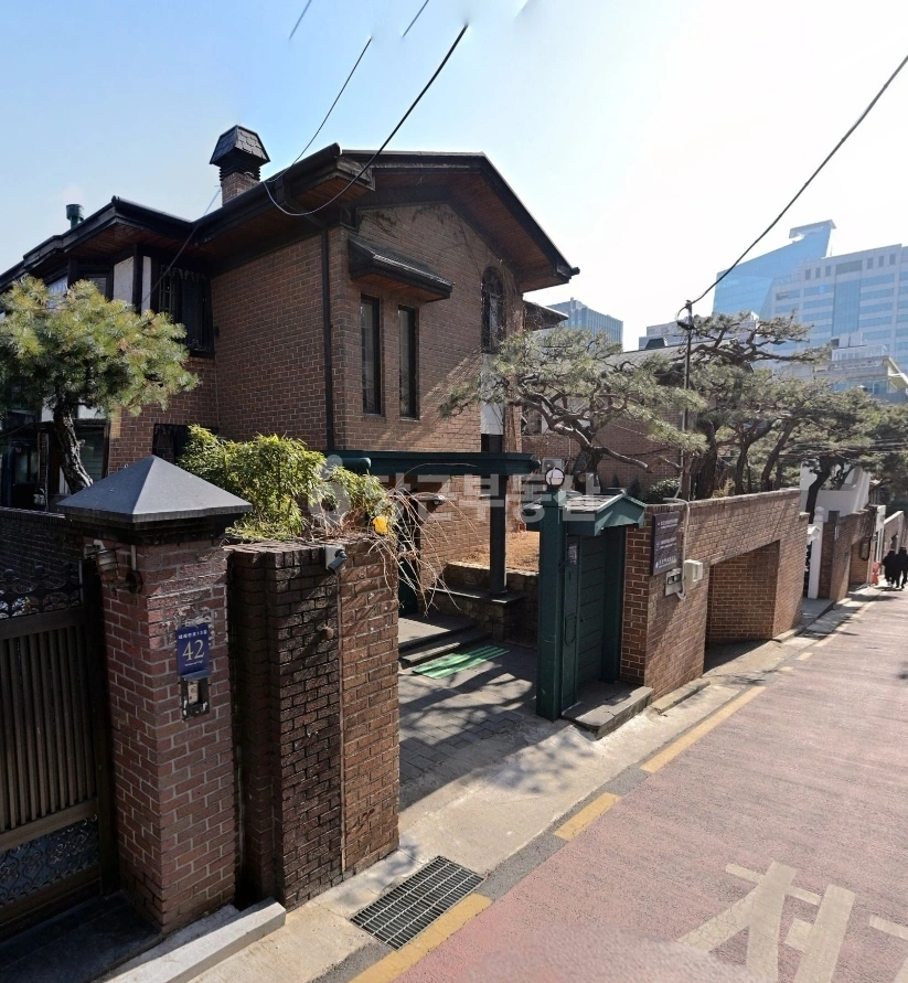 서울특별시 강남구 역삼동 건물 사진 1