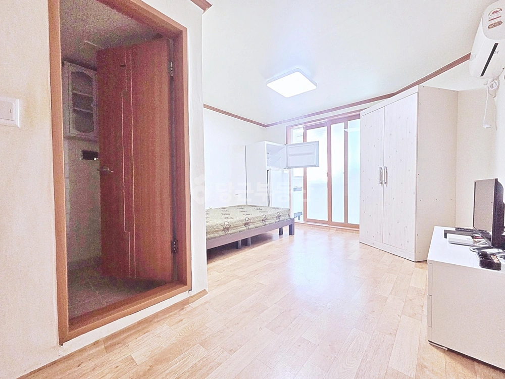 부산광역시 연제구 연산동 원룸 사진 1