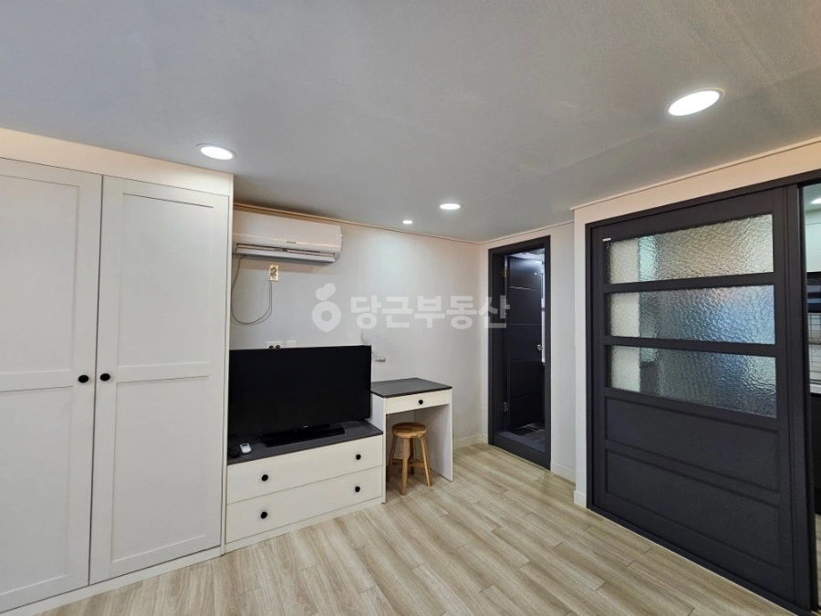 대전광역시 서구 월평동 원룸 사진 1