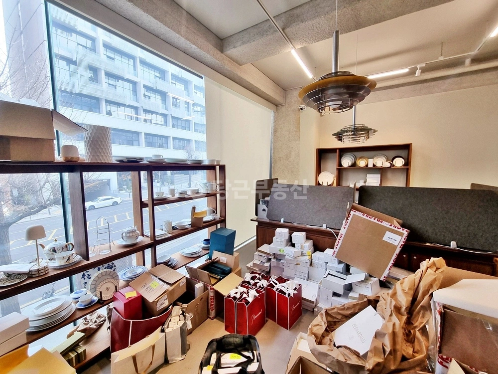 서울특별시 강남구 논현동 사무실 사진 1