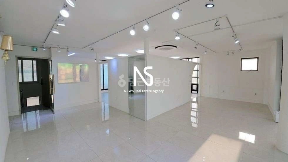 서울특별시 강남구 신사동 상가 사진 1