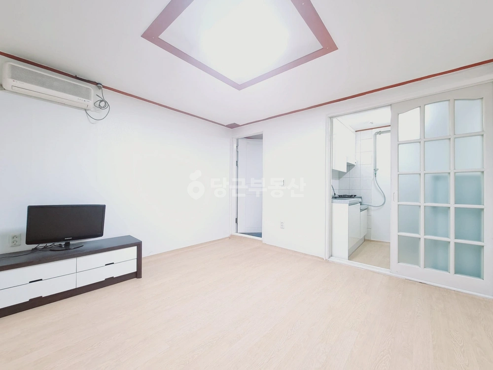 대전광역시 서구 둔산동 원룸 사진 1