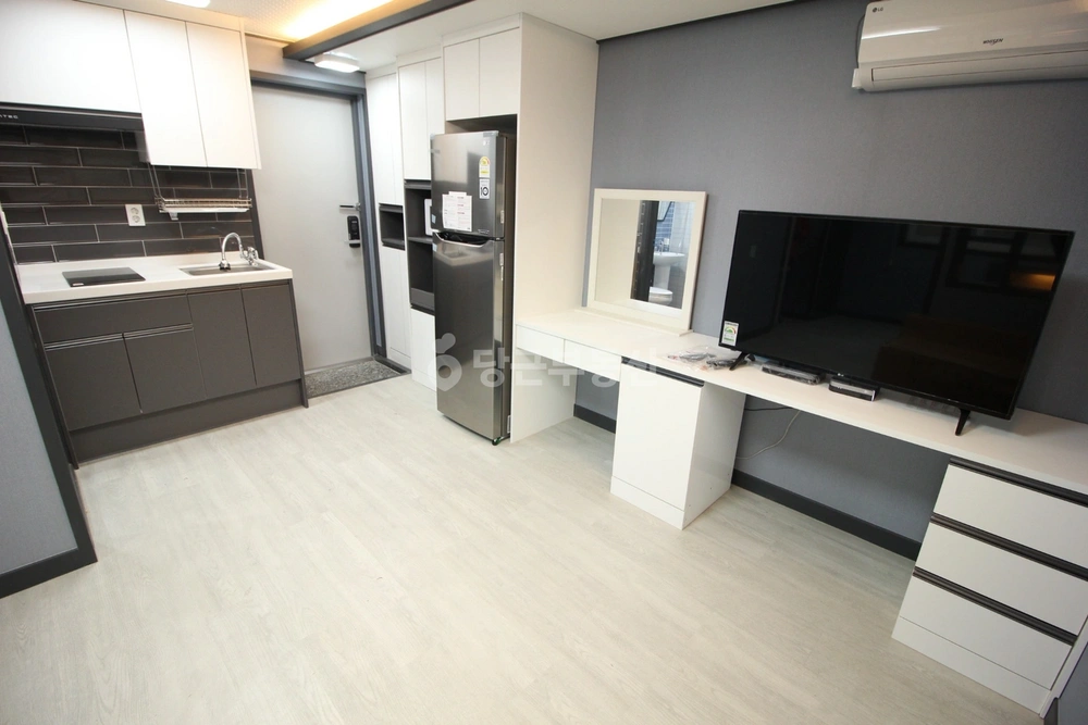 대전광역시 서구 둔산동 원룸 사진 1