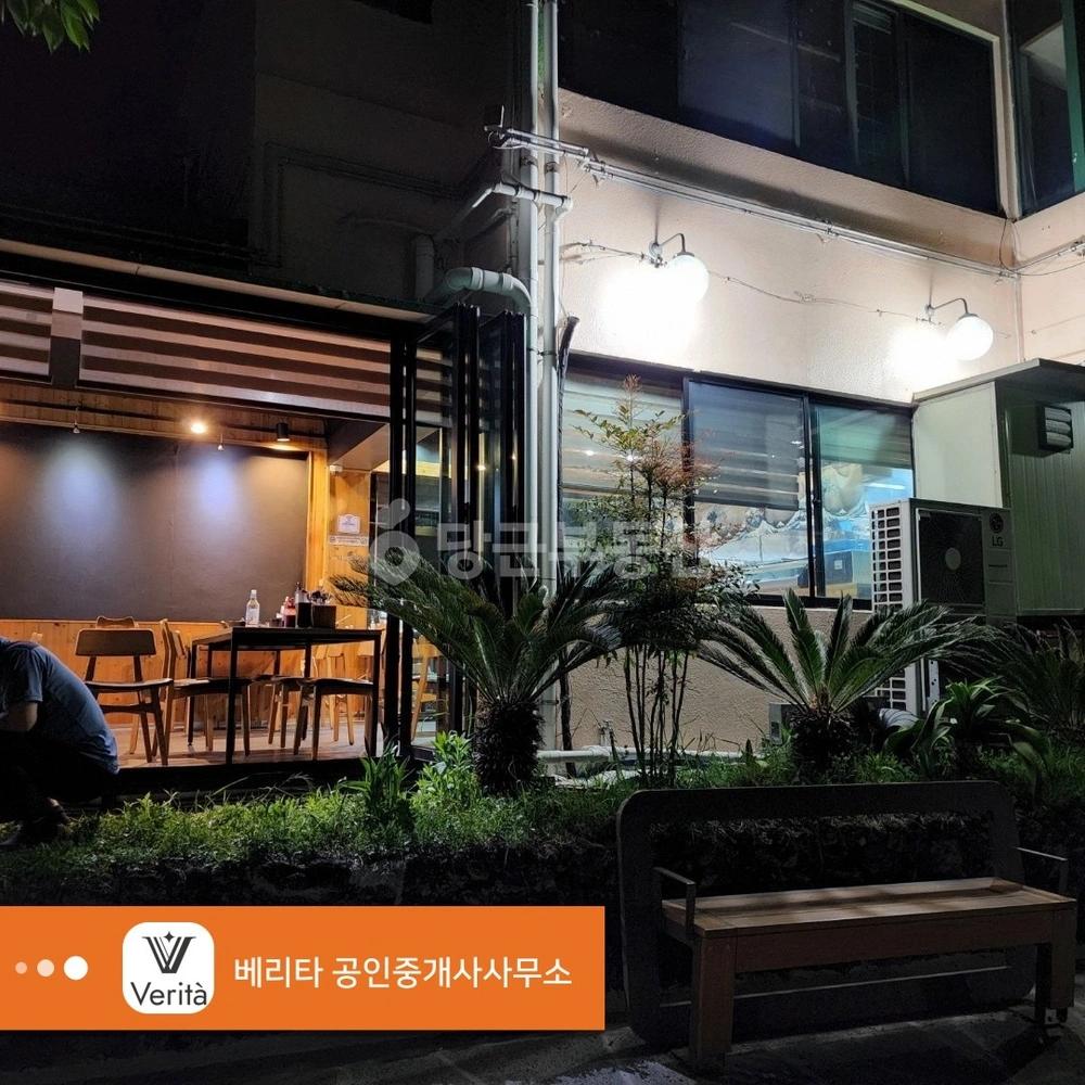 제주특별자치도 제주시 외도이동 상가 사진 1