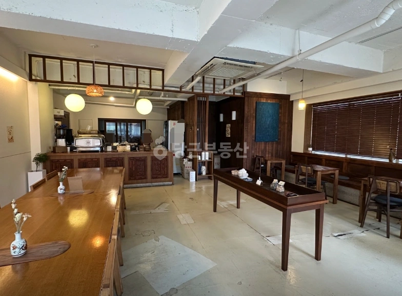 대구광역시 수성구 두산동 상가 사진 1