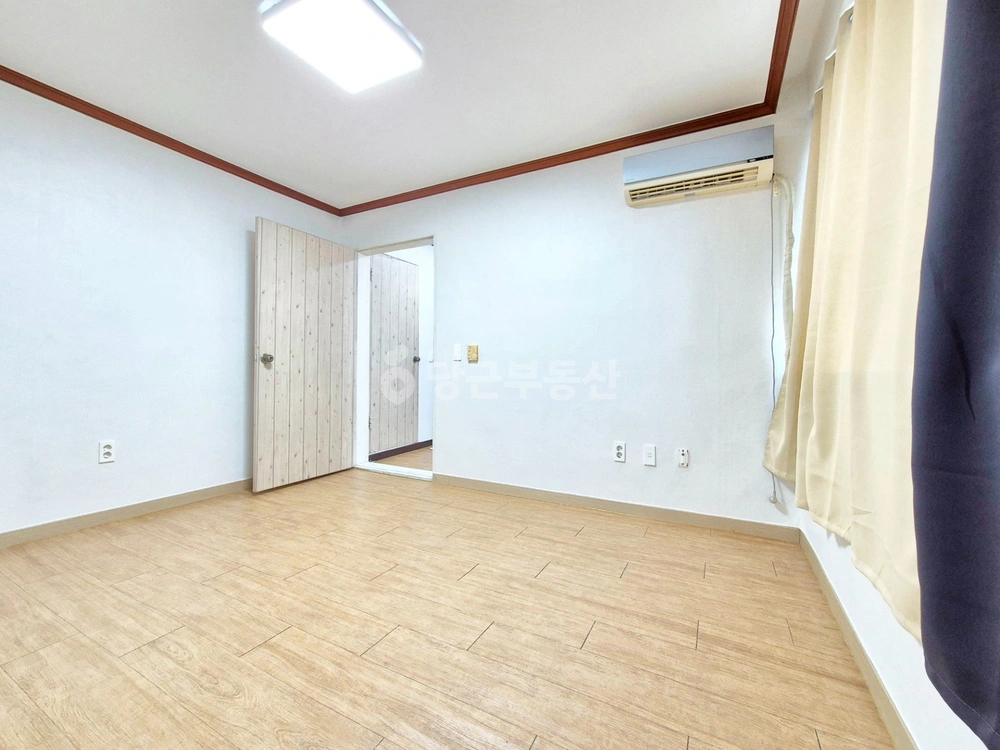 대전광역시 서구 둔산동 원룸 사진 1
