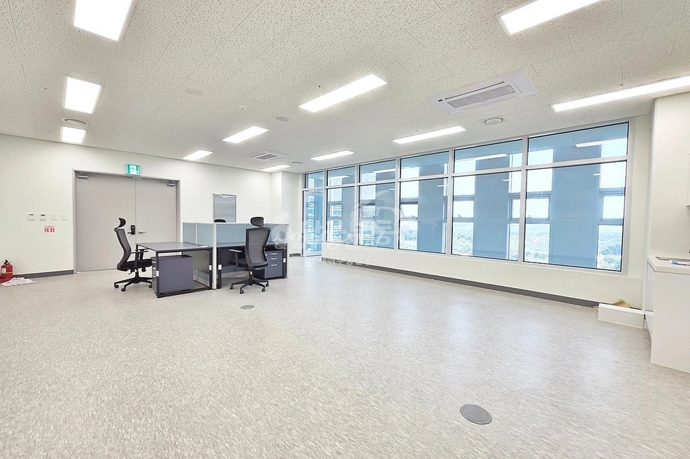 경기도 고양시 덕양구 향동동 사무실 사진 1