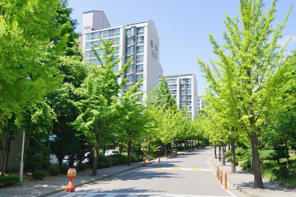 경기도 고양시 일산동구 중산동 아파트 사진 1