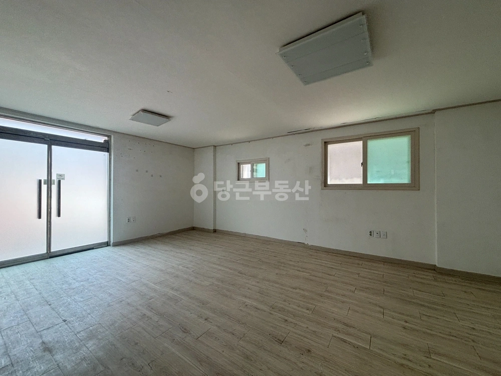 경기도 수원시 팔달구 우만동 상가 사진 1