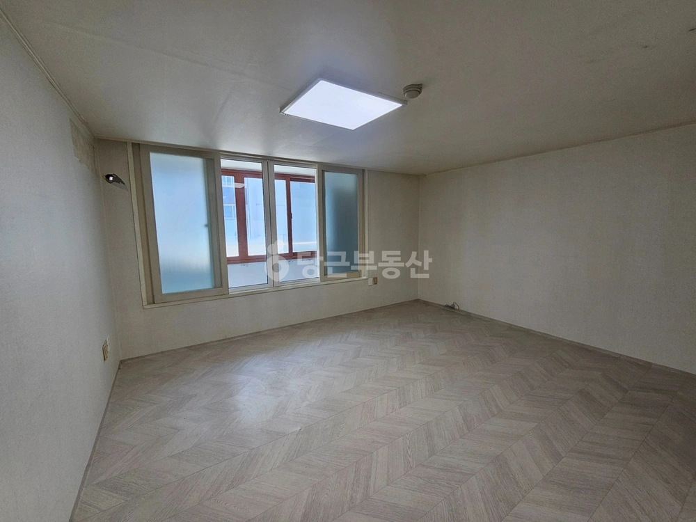 제주특별자치도 제주시 용담삼동 아파트 사진 1