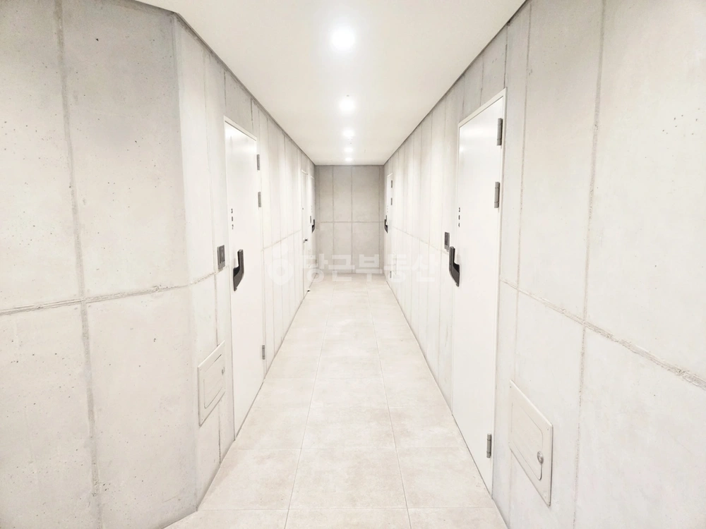 서울특별시 강남구 논현동 원룸 사진 1