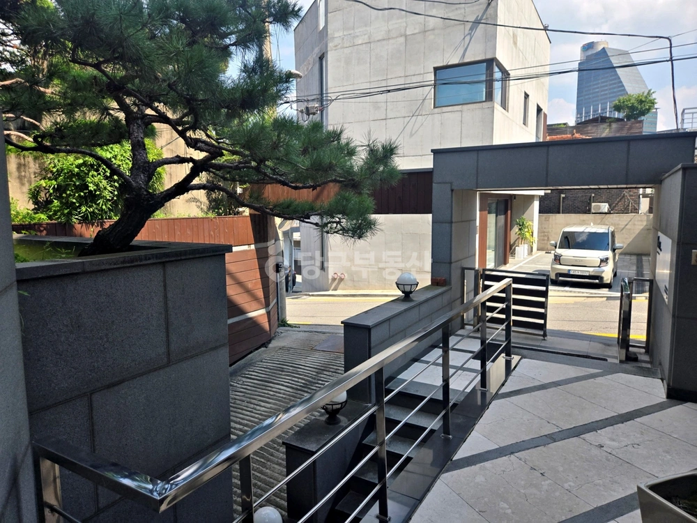 서울특별시 강남구 역삼동 원룸 사진 1