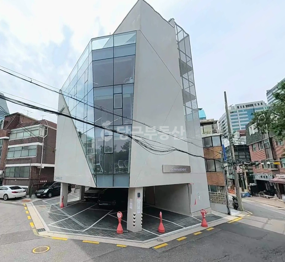 서울특별시 강남구 역삼동 건물 사진 1