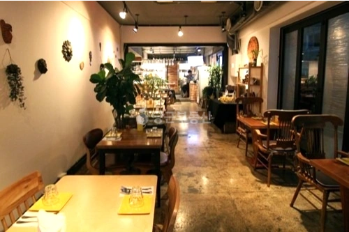 서울특별시 서초구 반포동 상가 사진 1