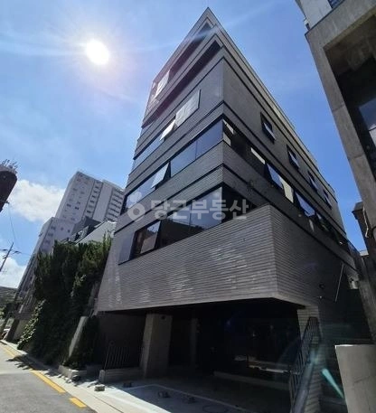 서울특별시 강남구 논현동 건물 사진 1