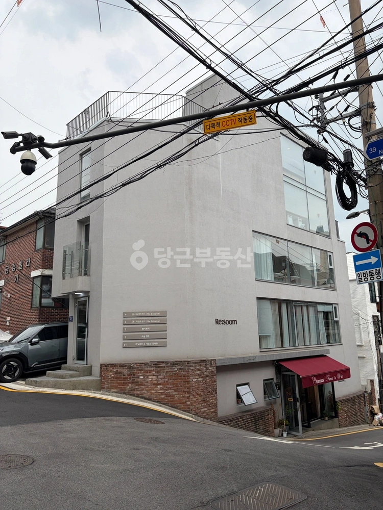 서울특별시 강남구 논현동 건물 사진 1