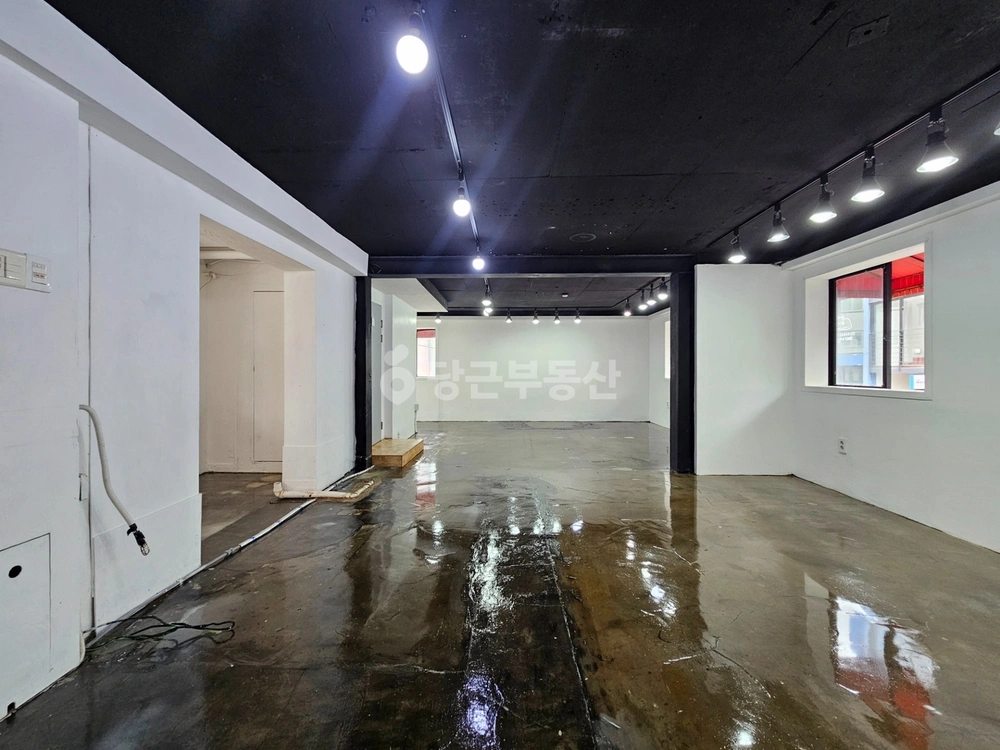 서울특별시 마포구 서교동 상가 사진 1