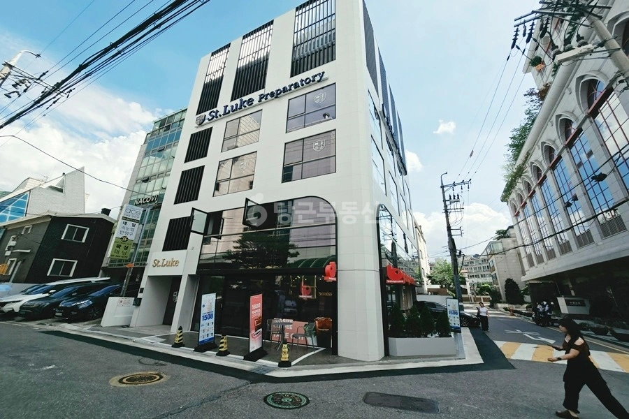 서울특별시 강남구 신사동 상가 사진 1