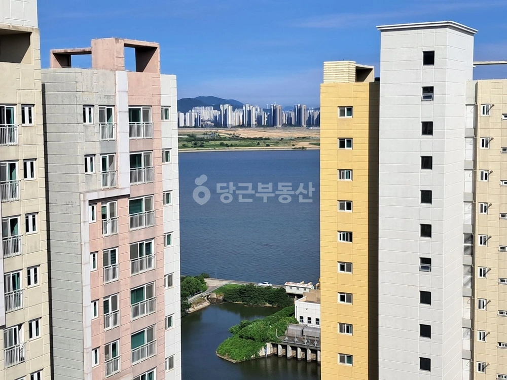 부산광역시 강서구 화전동 아파트 사진 1