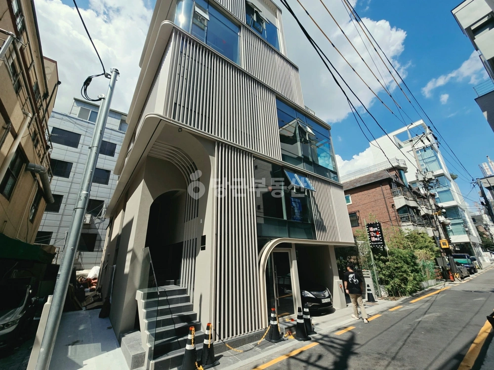 서울특별시 강남구 신사동 사무실 사진 1