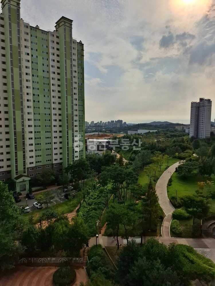 경기도 화성시 만세구 향남읍 아파트 사진 1
