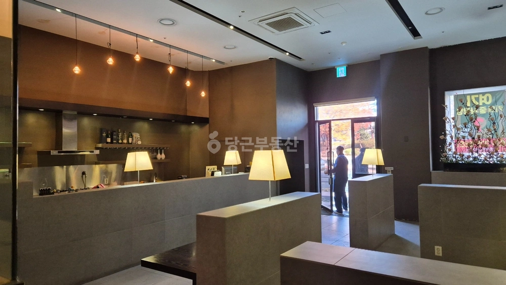 경기도 수원시 팔달구 인계동 상가 사진 1