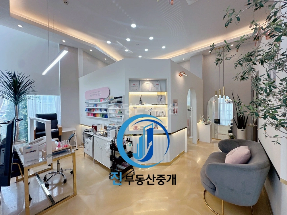 전남광주통합특별시 광산구 장덕동 상가 사진 1