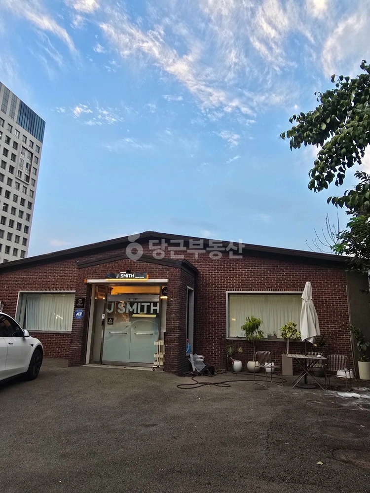 대구광역시 수성구 두산동 상가 사진 1