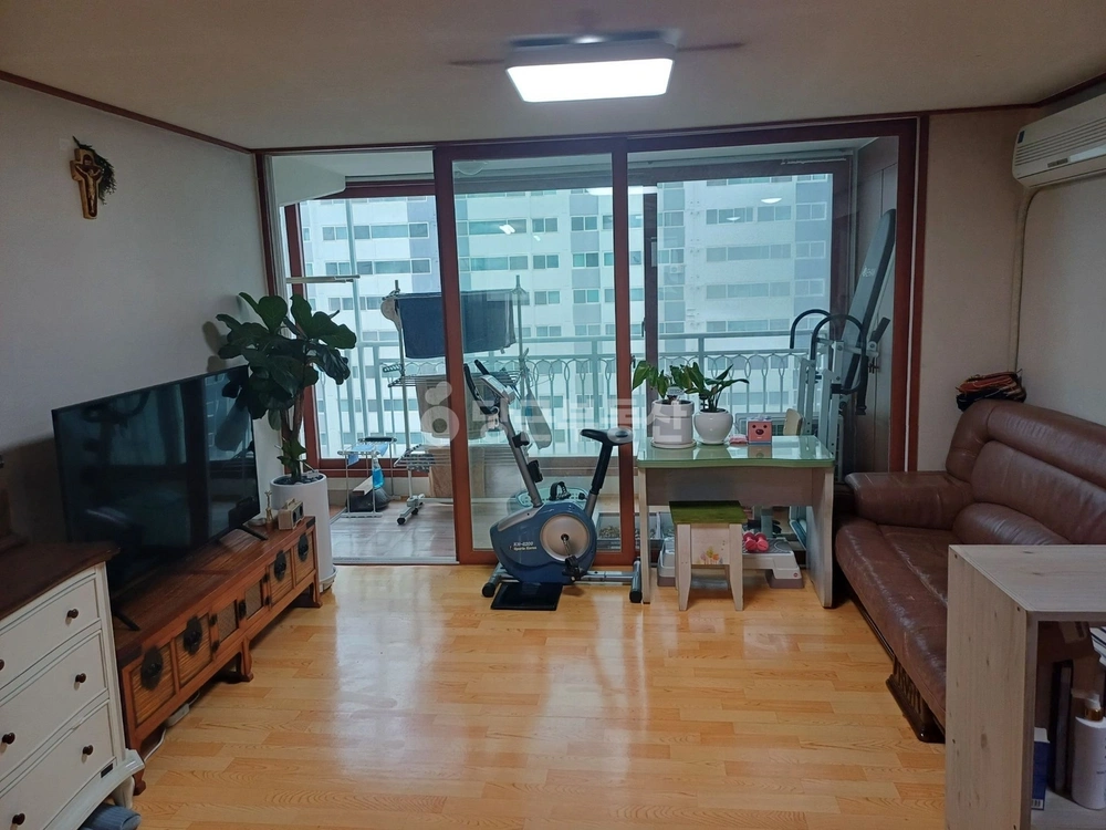 전남광주통합특별시 여수시 안산동 아파트 사진 1