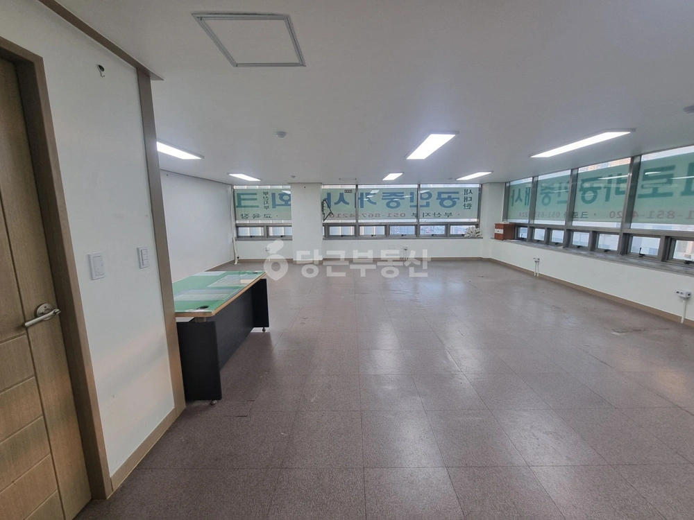 부산광역시 연제구 연산동 상가 사진 1