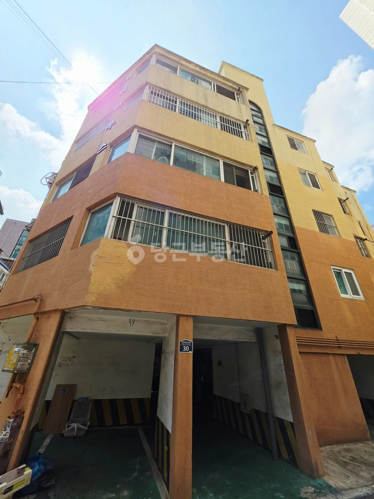 인천광역시 부평구 부평동 아파트 사진 1